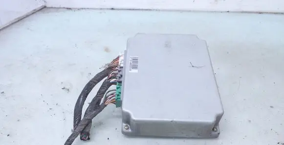 Subaru Legacy Air suspension control unit module (rear) 31711AE020