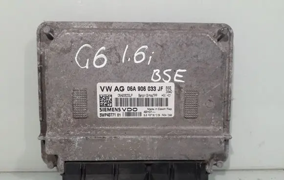 Volkswagen Golf VI Engine control unit/module 06A906033JF 5WP40771