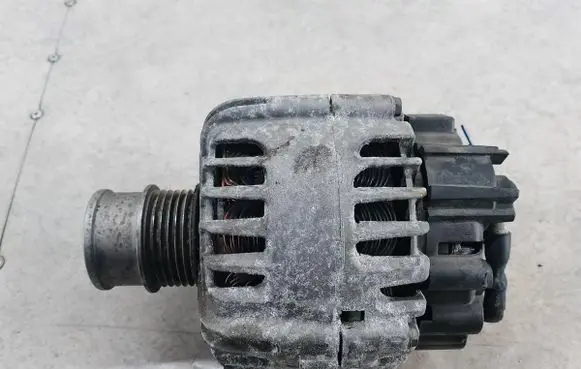 Skoda Fabia Mk3 (NJ) Generator/alternator 04E903015