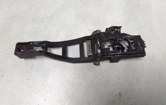 Ford Focus Front door exterior handle/bracket 3M51R224A37AD
