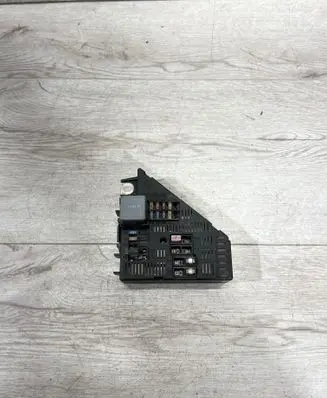 Volvo XC90 Fuse module 31398002 15111