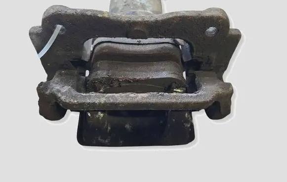 Toyota Corolla Verso AR10 Rear brake caliper