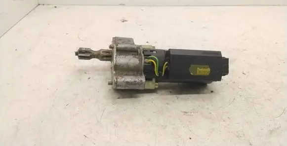 BMW 5 E39 Seat adjustment motor 67318352192 0130002503
