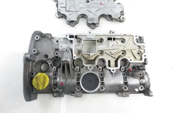 Renault Megane II Rocker cam cover 8200213066 8200197911B