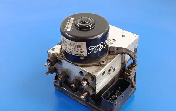 Volvo S60 ABS Pump 8619537