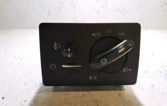 Ford Focus Light switch 4M5T13A024BA