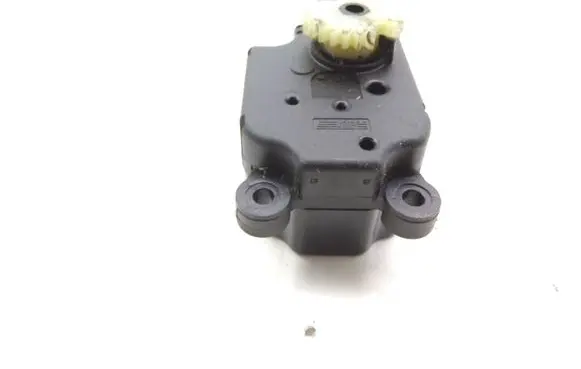 Renault Latitude (L70) Air flap motor/actuator V8384001U EAI256
