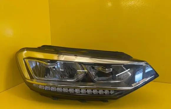 Volkswagen Touran II Headlight/headlamp 5TB941036B