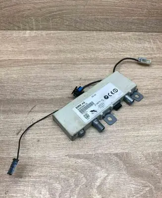 BMW 5 E39 Aerial antenna amplifier 8380685 21367510 USED
