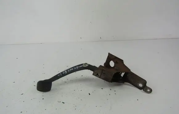 Nissan Primera Clutch pedal 