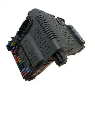 Volvo XC90 Fuse module 30786579 08W234 28155843