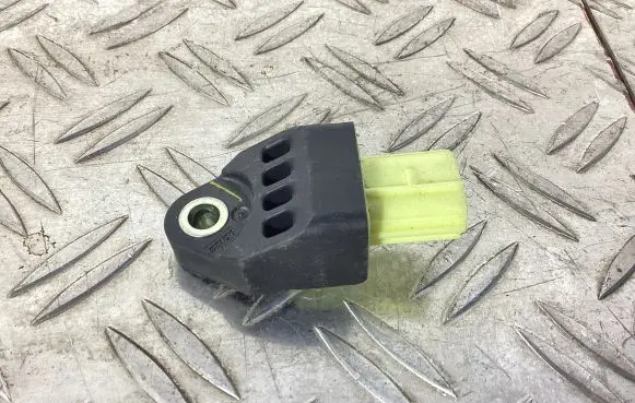 Subaru Legacy Airbag deployment crash/impact sensor 898310E100
