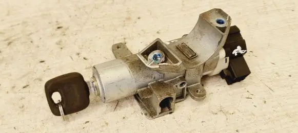 Volvo S60 Ignition lock 8626324 16184 73760