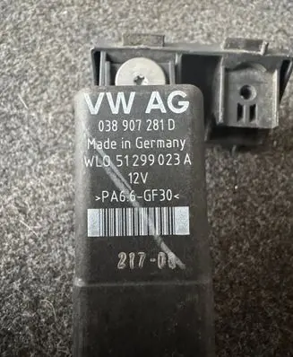 Audi A3 S3 A3 Sportback 8P Glow plug pre-heat relay 038907281D 51299023A PA66GF30