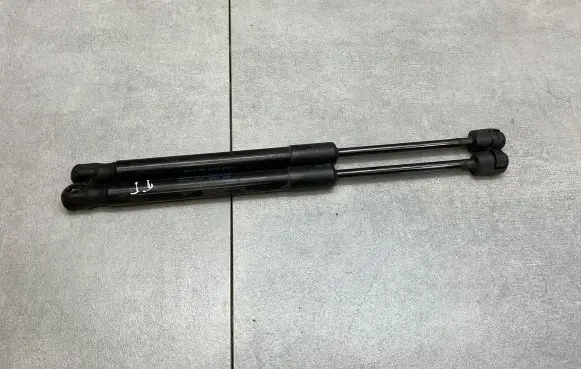 Audi TT TTS Mk2 Tailgate/trunk strut/damper 8J7827552A