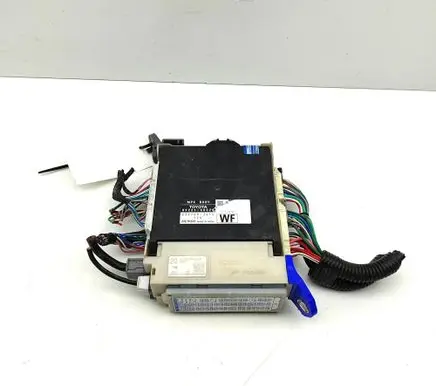 Toyota Land Cruiser (J200) Central body control module 8922160520 2381002612