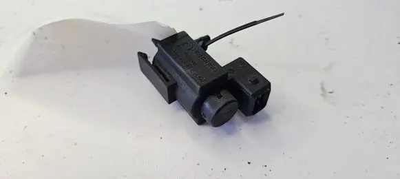 BMW 4 F36 Gran coupe Turbo solenoid valve 7810831 70231800