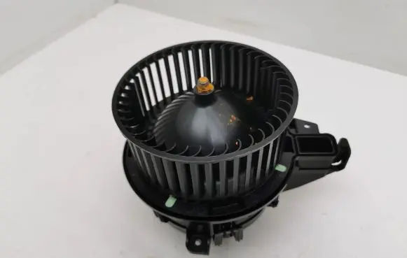 Audi A1 Heater fan/blower 2Q2820021A