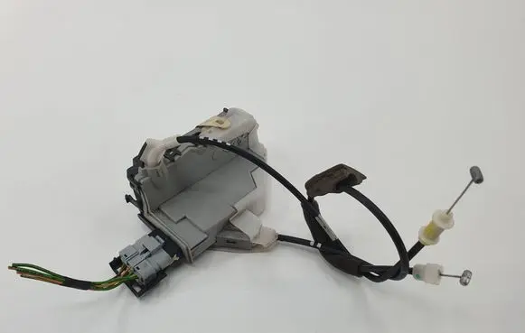 Peugeot 508 Rear door lock 851927