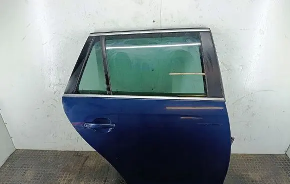 Volkswagen Golf VI Rear door LP5W
