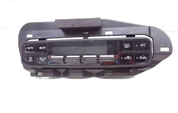 Toyota Auris E180 Climate control unit 5546802030 75H695