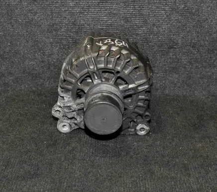 Seat Leon (5F) Generator/alternator 04E903021M