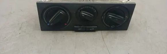 Volkswagen Golf IV Climate control unit 1J0820045F 657837L11 901511210000