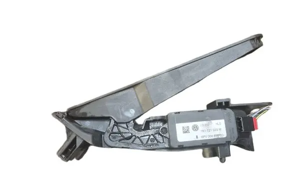 Volkswagen Golf Plus Accelerator throttle pedal 1K1721503M 6PV00889000