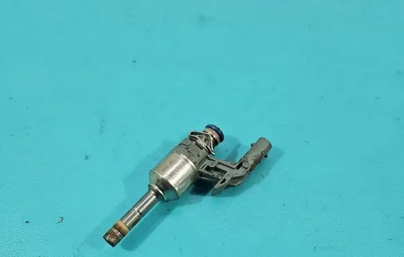Fuel injector