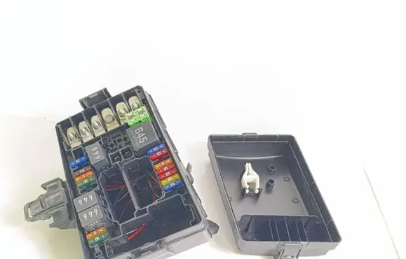Volkswagen Golf VII Fuse box set 5Q0907361A 5Q0937132A