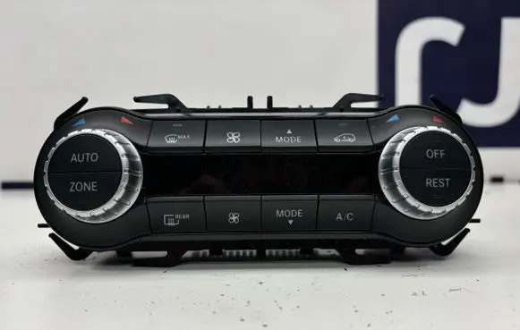 Mercedes-Benz GLA W156 Climate control unit A2469002408