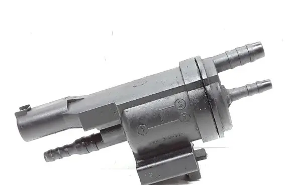 Mercedes-Benz C W204 Turbo solenoid valve 0025401497