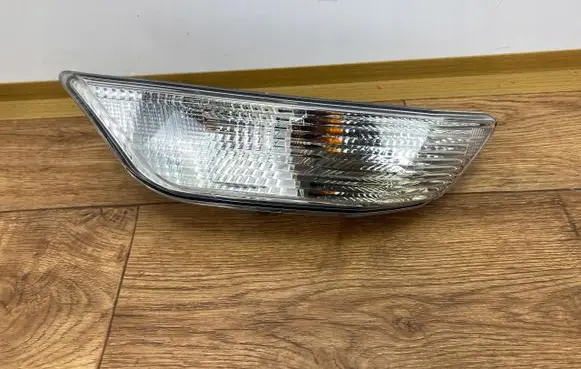 Ford Mustang VI Front bumper turn signal FR3B-13201-A