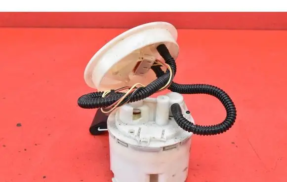 Ford Mondeo Mk III In-tank fuel pump 9H307