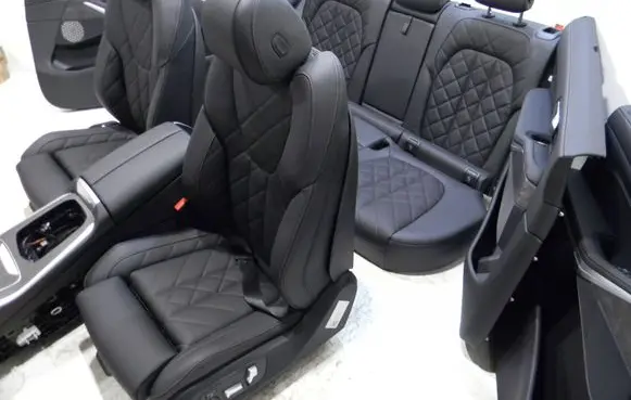 Seat set