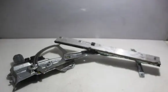 Opel Astra H Front window lifting mechanism without motor