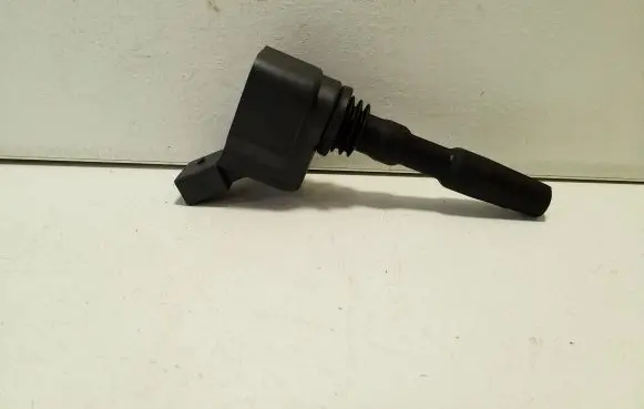 Skoda Kamiq High voltage ignition coil 04E905110P 77300014