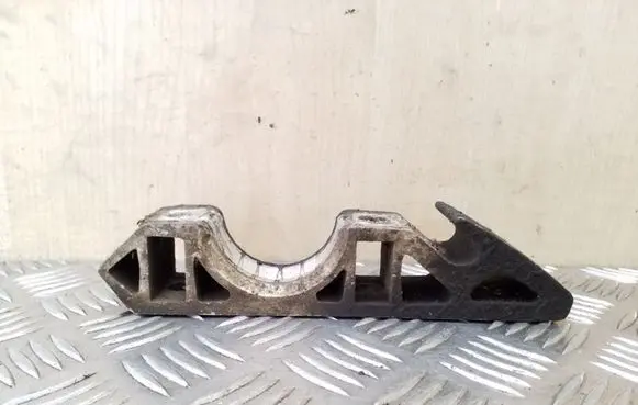 Volkswagen Touareg I Sway bar bush bracket, front 7L0411063B