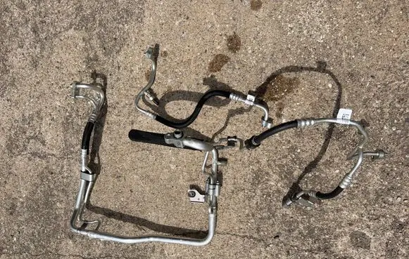 Jeep Grand Cherokee WL Air conditioning (A/C) pipe/hose 68381216AC 68381180AD 68381185AC