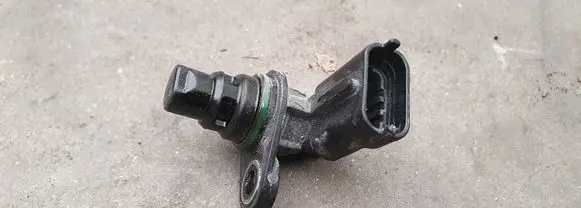 Ford C-MAX II Camshaft speed sensor BM5112K73AB