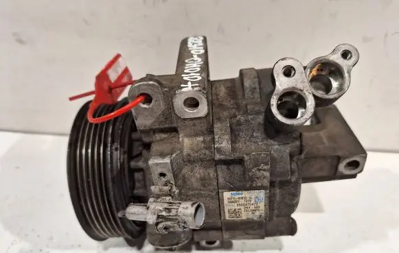 Peugeot 107 Air conditioning (A/C) compressor (pump) 88310-0H010