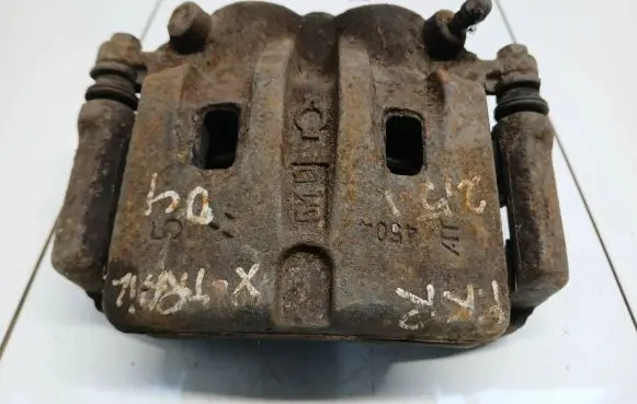 Nissan X-Trail T30 Front brake caliper