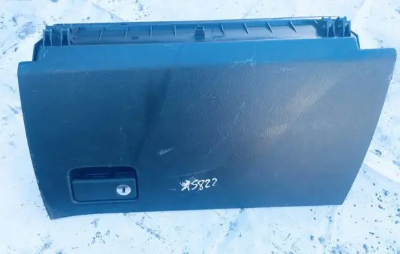 Toyota RAV 4 (XA30) Glove box 5555042050 55550-42050