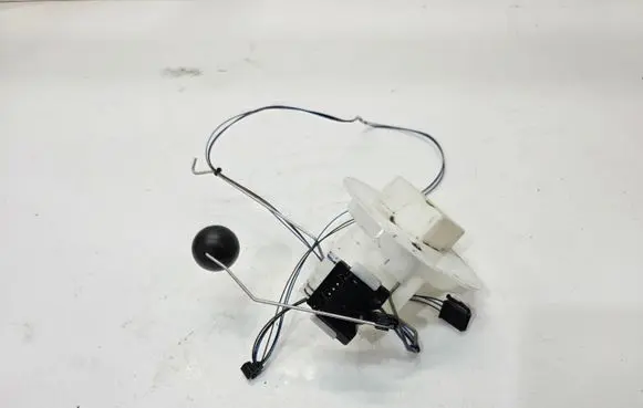 Audi A4 S4 B8 8K Fuel level sensor 1K0919673AH