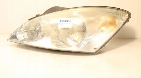 KIA Ceed Headlight/headlamp 92101-1H000