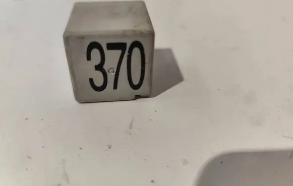 Audi A4 S4 B7 8E 8H Other relay 8D0951253