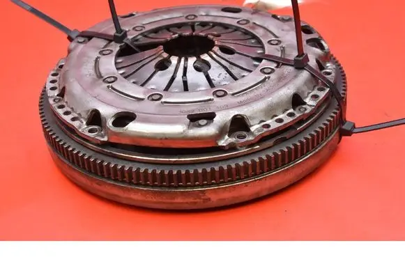 Volkswagen Golf V Clutch set kit 3082001409