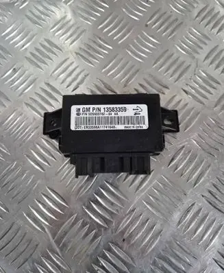Opel Insignia A Seat control module 13583359