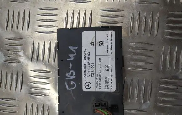 Mercedes-Benz E W211 Gateway control module A2114452500