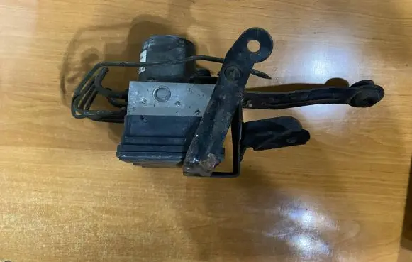 KIA Soul ABS Pump 589102K830 5WY7891B